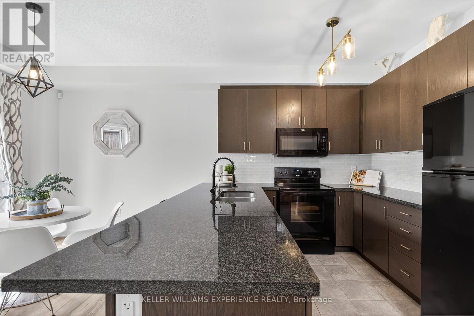70 Pearcey Crescent, Barrie, Ontario  L4N 6R7 - Photo 8 - S12425660