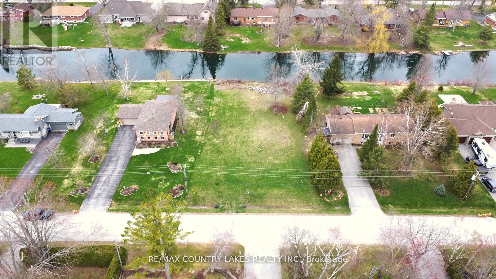 36 Southview Dr R.r.#3, Brechin Drive S, Ramara, Ontario  L0K 1B0 - Photo 6 - S12425819