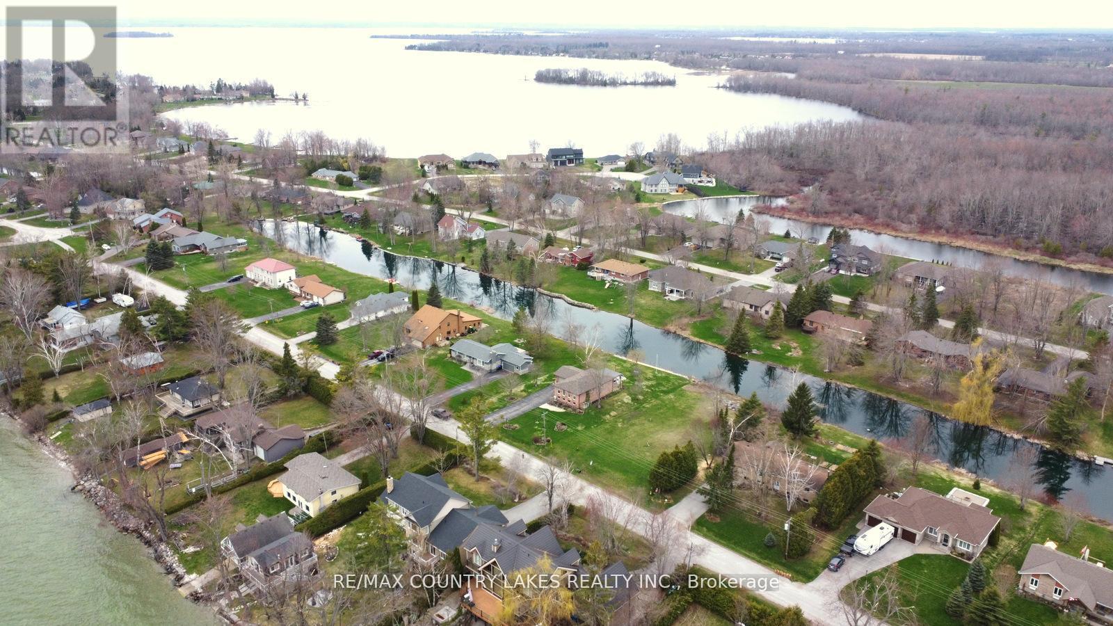 36 Southview Dr R.r.#3, Brechin Drive S, Ramara, Ontario  L0K 1B0 - Photo 8 - S12425819