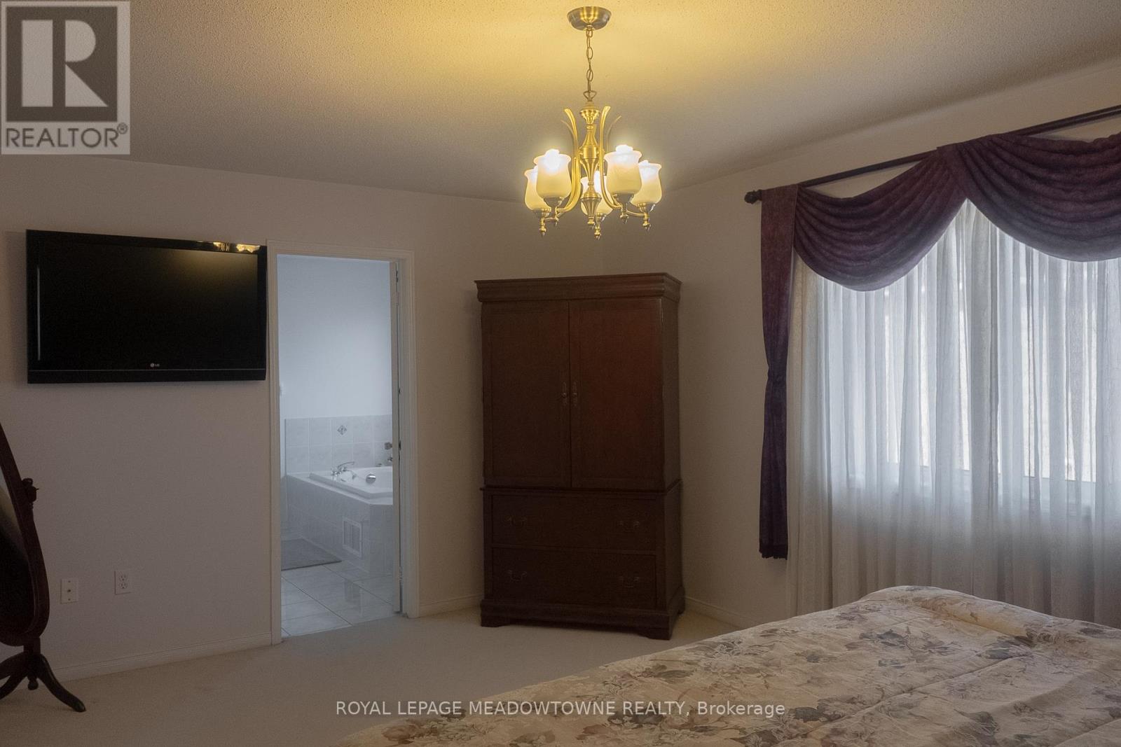 47 Earl Grey Crescent, Brampton, Ontario  L7A 2L2 - Photo 14 - W12425675