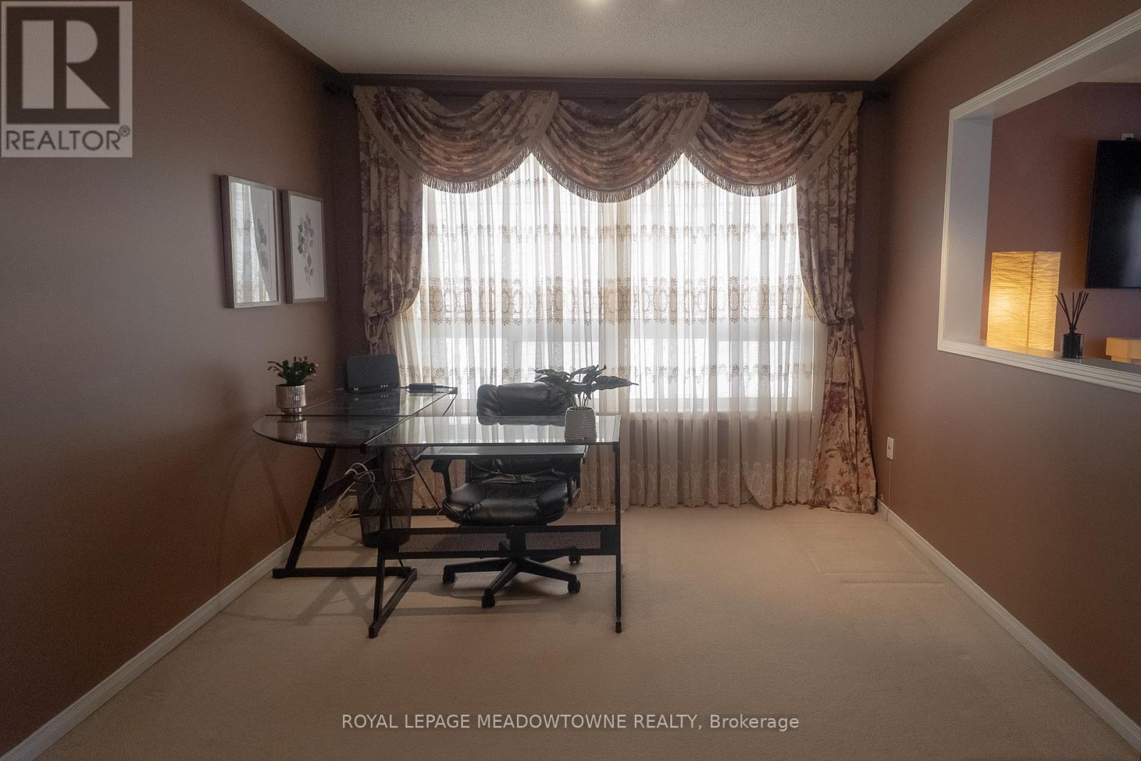 47 Earl Grey Crescent, Brampton, Ontario  L7A 2L2 - Photo 9 - W12425675
