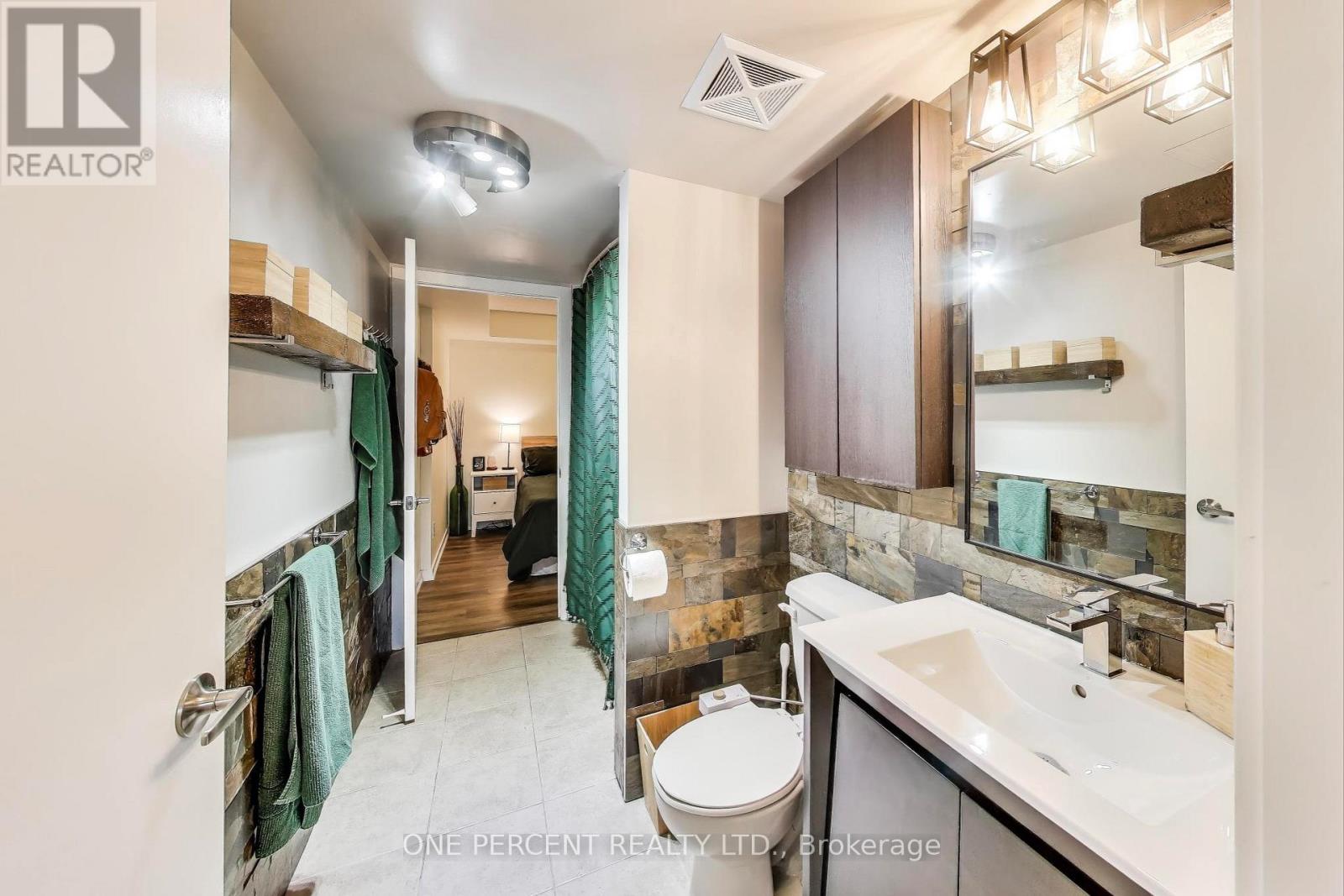 723 - 38 Joe Shuster Way, Toronto, Ontario  M6K 0A5 - Photo 12 - W12425679
