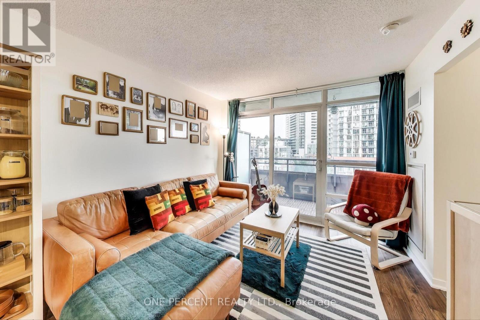723 - 38 Joe Shuster Way, Toronto, Ontario  M6K 0A5 - Photo 3 - W12425679