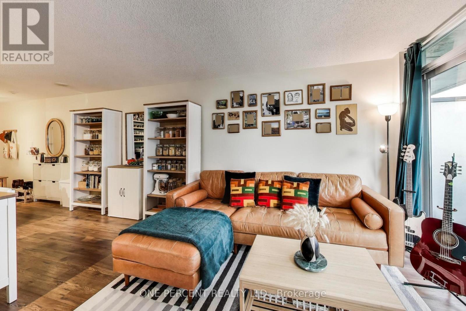 723 - 38 Joe Shuster Way, Toronto, Ontario  M6K 0A5 - Photo 4 - W12425679