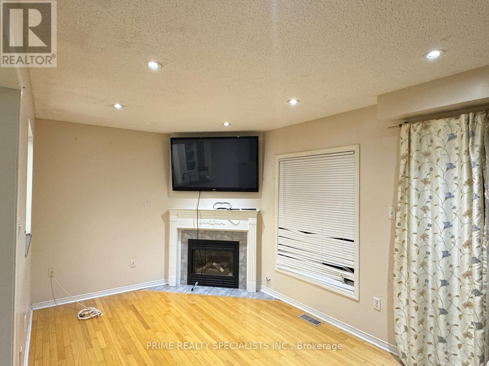 122 OLYMPIA CRESCENT, Brampton, Ontario