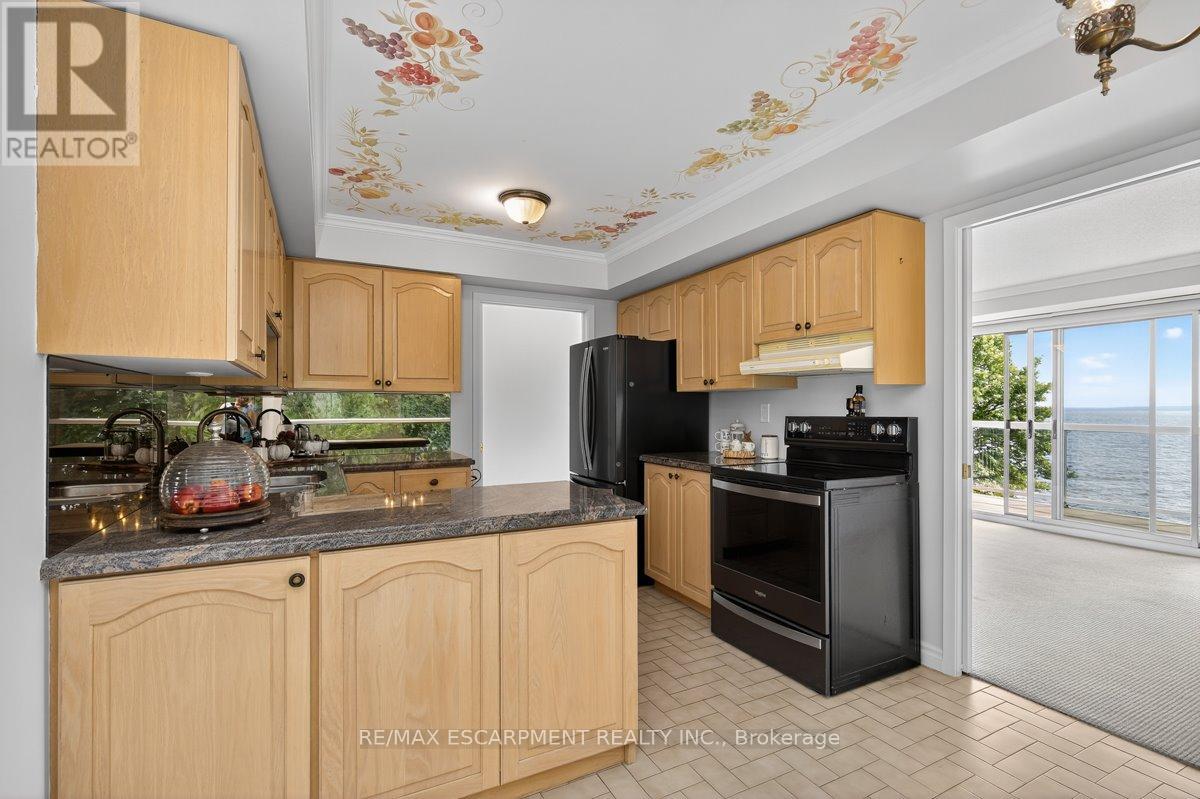 203 - 2210 Lakeshore Road, Burlington (Brant), Ontario  L7R 4J9 - Photo 23 - W12425689