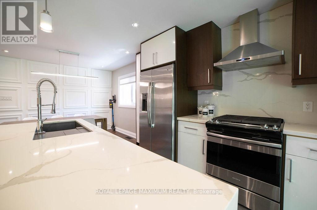 76 Langholm Drive, Toronto, Ontario  M3M 2R8 - Photo 10 - W12425690