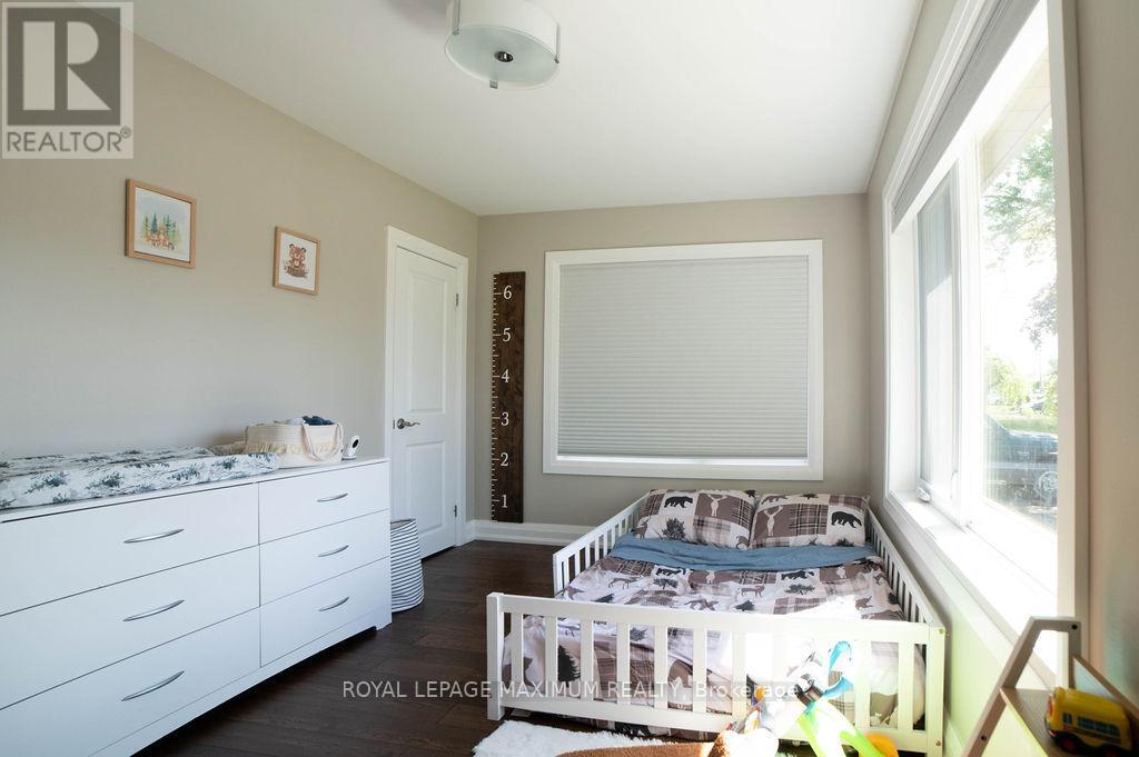 76 Langholm Drive, Toronto, Ontario  M3M 2R8 - Photo 22 - W12425690