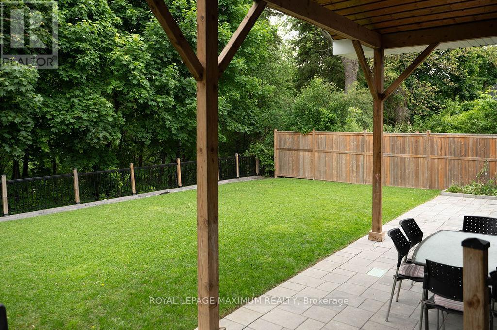 76 Langholm Drive, Toronto, Ontario  M3M 2R8 - Photo 38 - W12425690