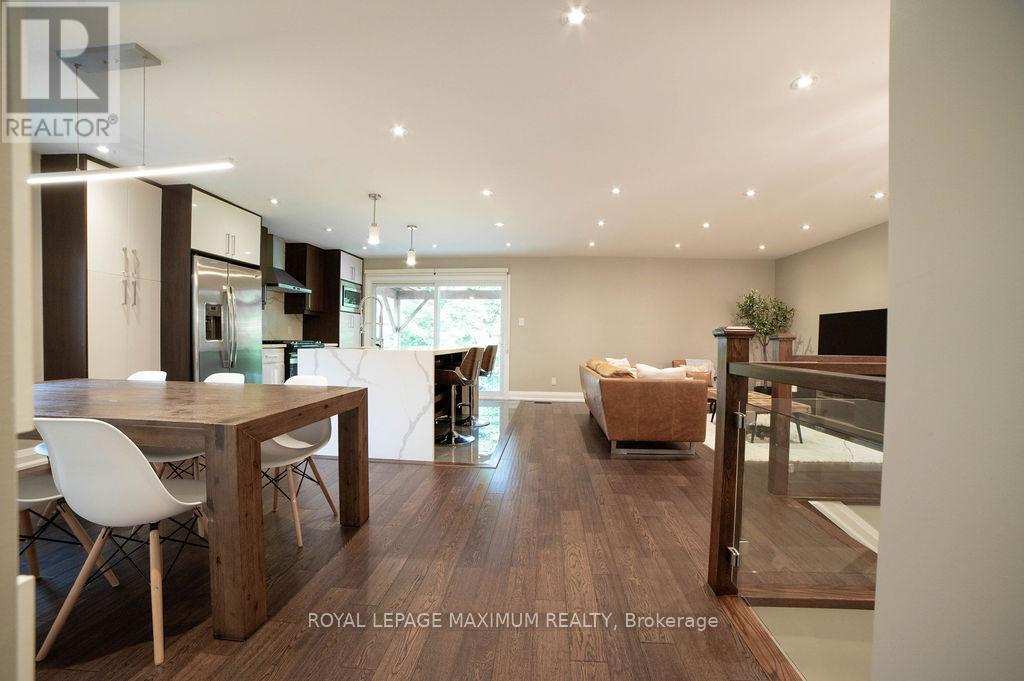 76 Langholm Drive, Toronto, Ontario  M3M 2R8 - Photo 7 - W12425690