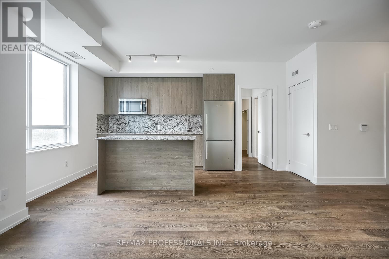 4332 - 5 Mabelle Avenue, Toronto, Ontario  M9A 0C8 - Photo 9 - W12425691