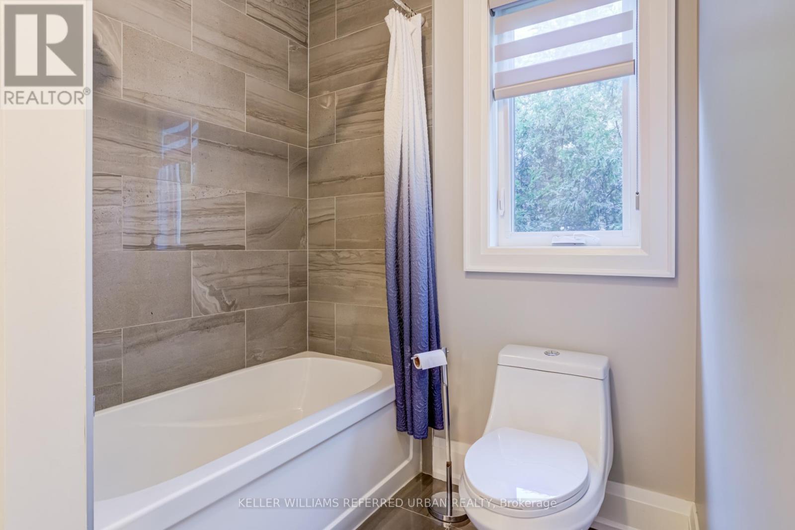 1376 Applewood Road, Mississauga, Ontario  L5E 2M1 - Photo 28 - W12425720