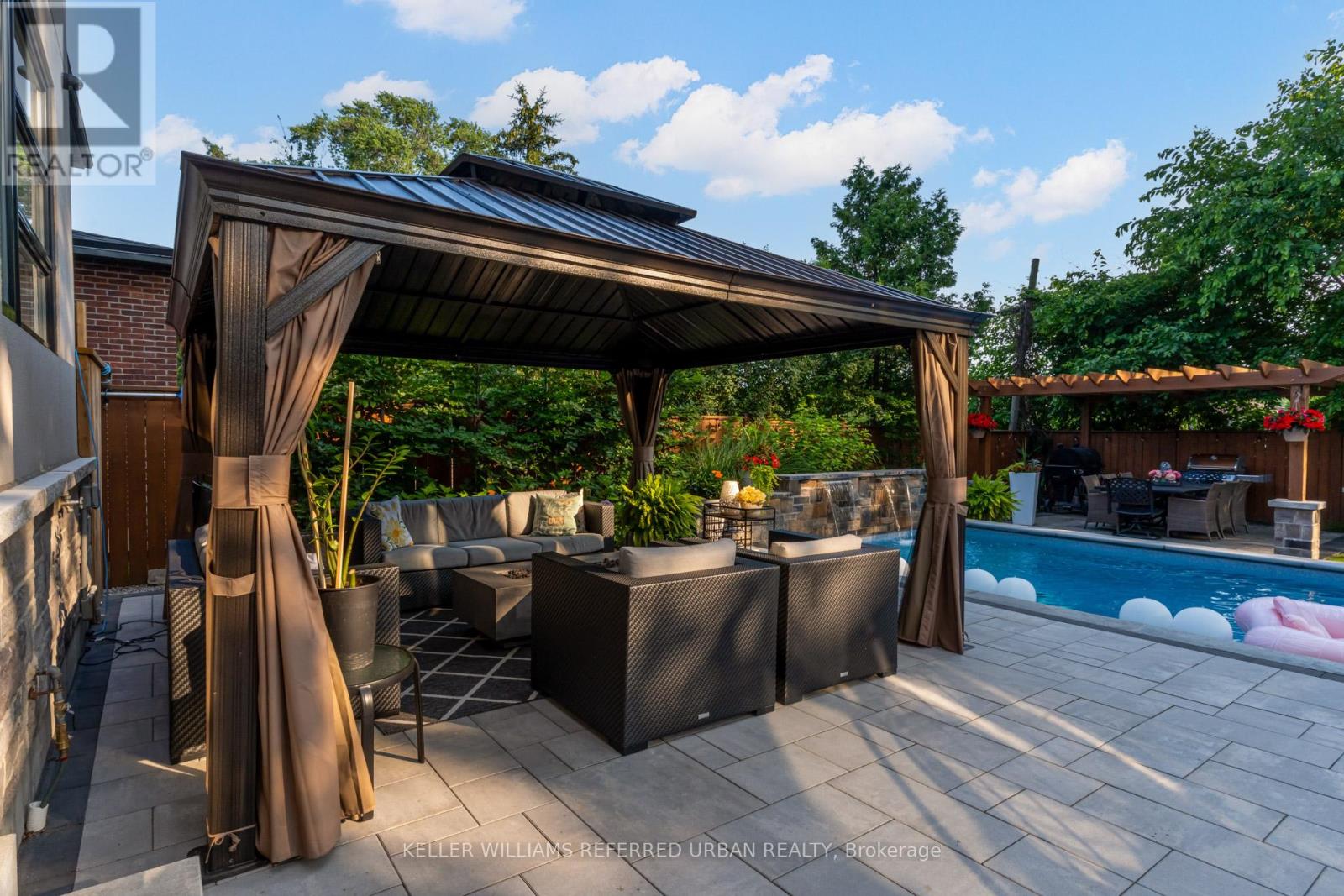 1376 Applewood Road, Mississauga, Ontario  L5E 2M1 - Photo 39 - W12425720