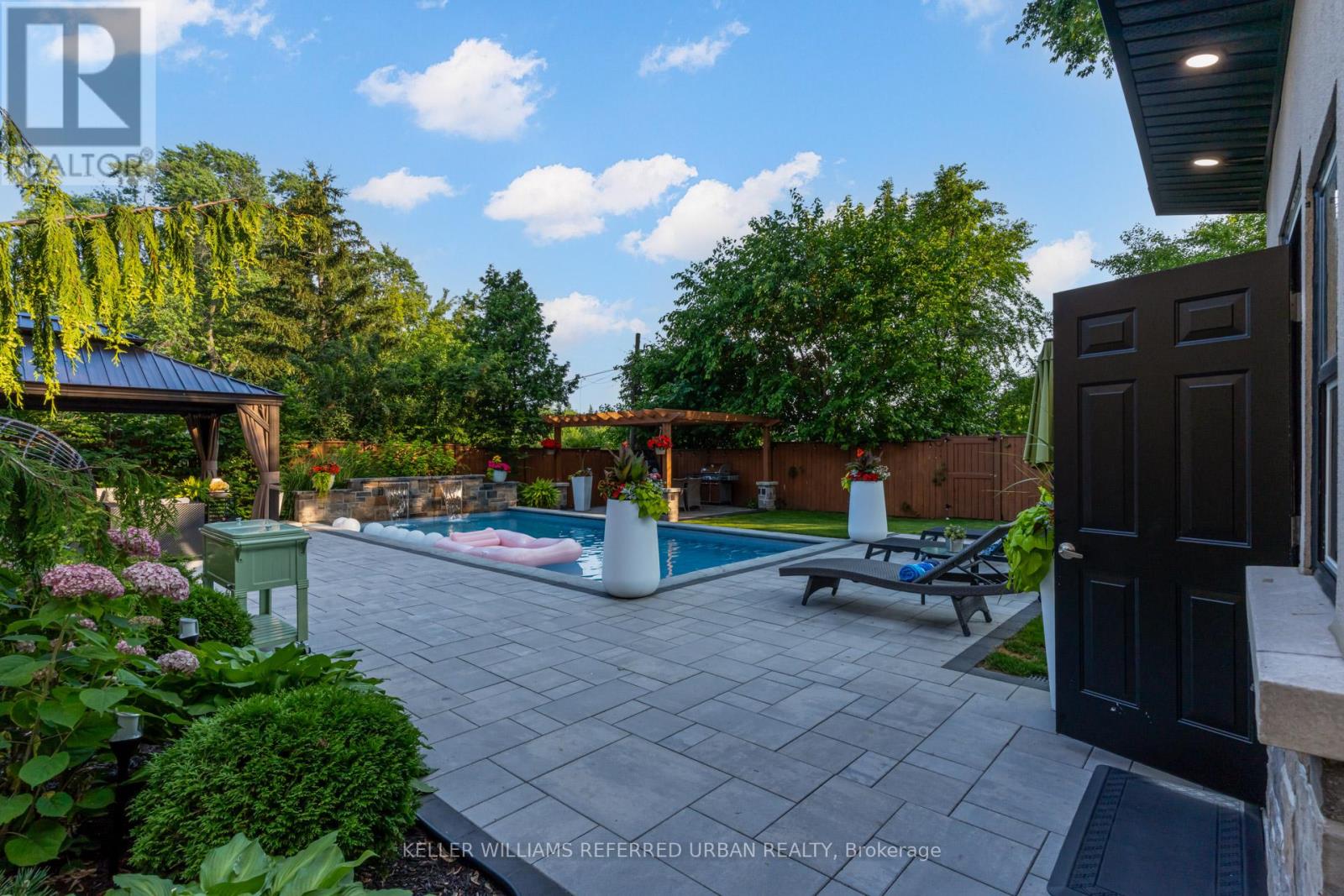 1376 Applewood Road, Mississauga, Ontario  L5E 2M1 - Photo 41 - W12425720