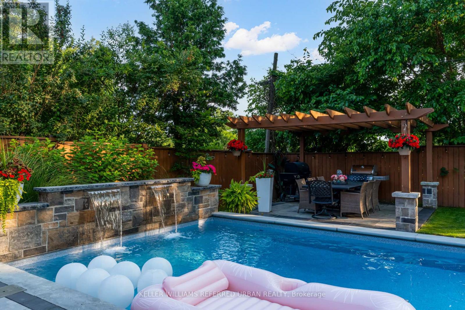 1376 Applewood Road, Mississauga, Ontario  L5E 2M1 - Photo 42 - W12425720