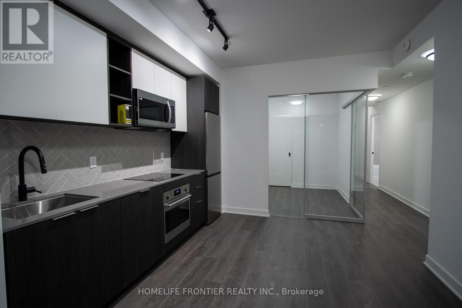 211 - 36 Zorra Street, Toronto, Ontario  M8Z 4Z7 - Photo 7 - W12425726