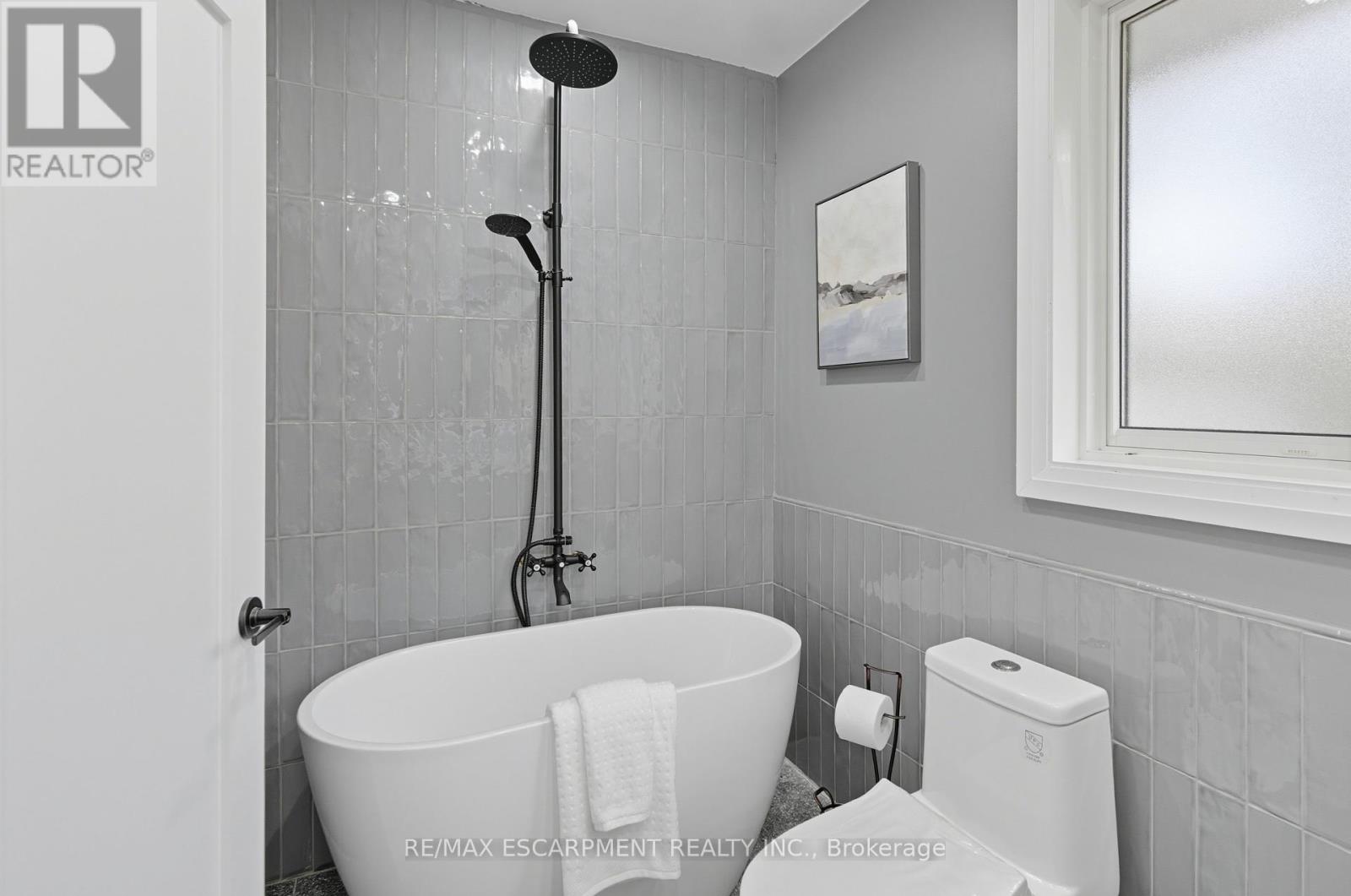 278 Purnell Place, Burlington, Ontario  L7L 4N2 - Photo 14 - W12425729