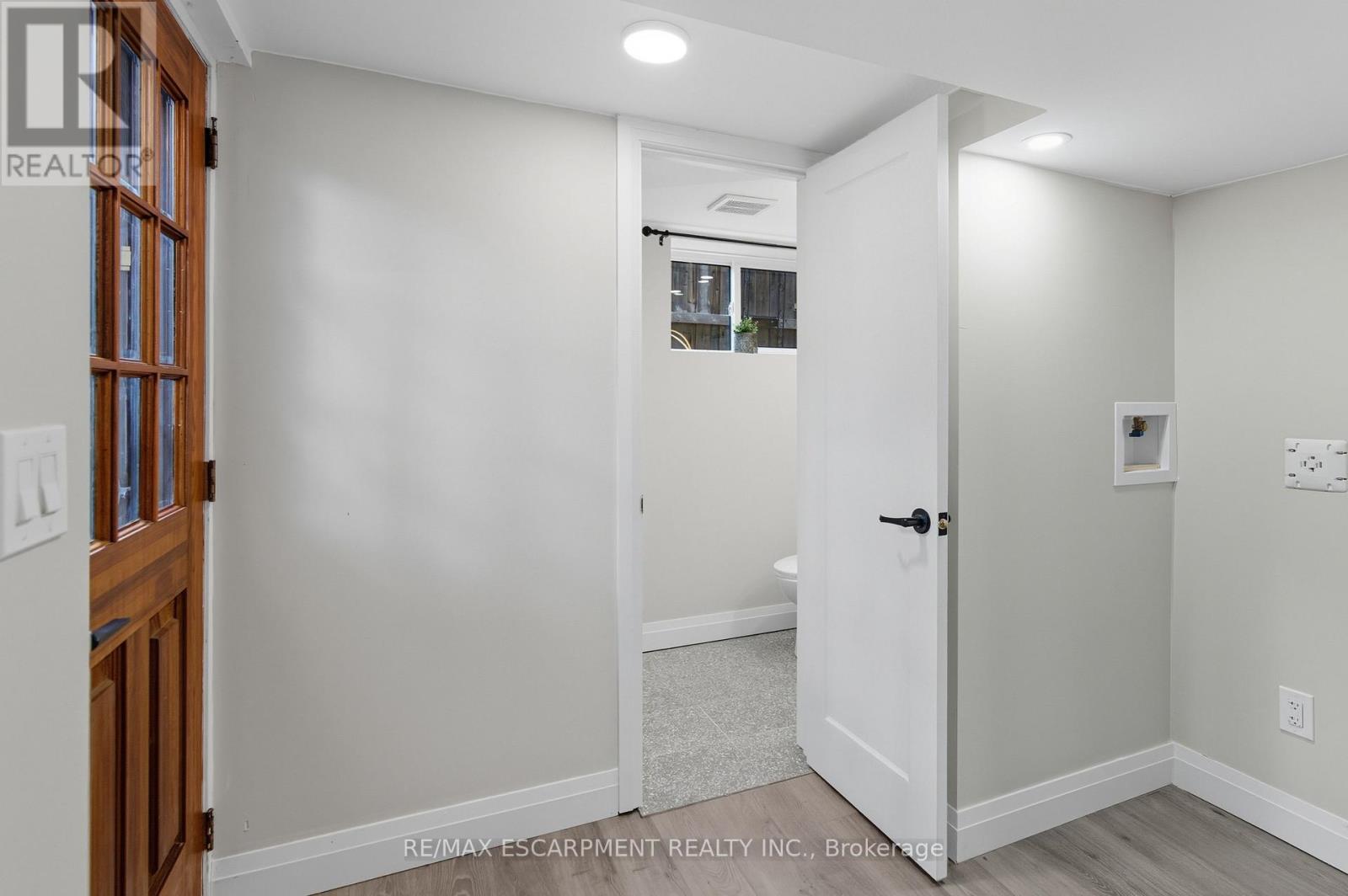 278 Purnell Place, Burlington, Ontario  L7L 4N2 - Photo 20 - W12425729