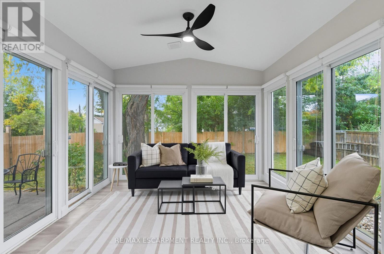 278 Purnell Place, Burlington, Ontario  L7L 4N2 - Photo 8 - W12425729