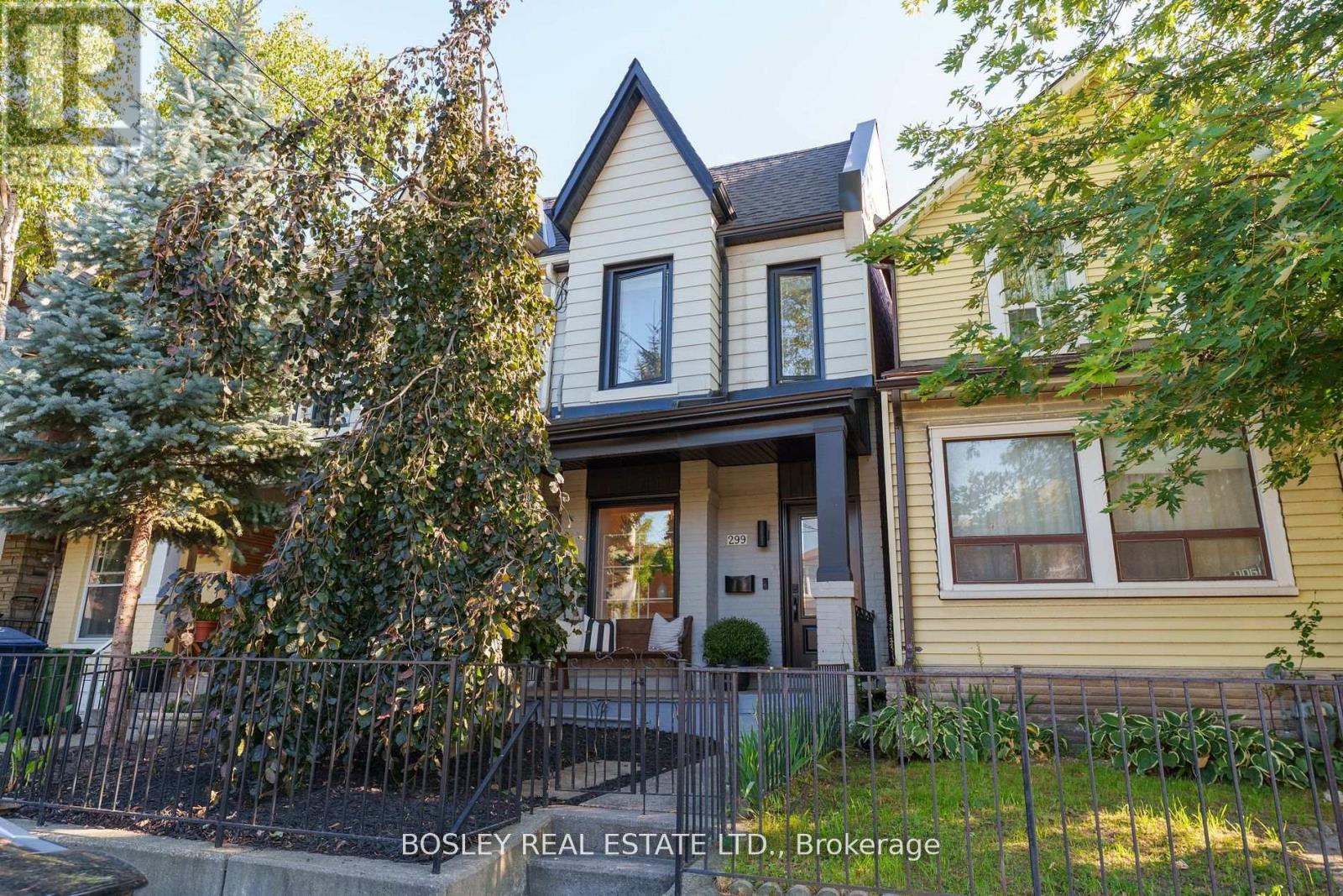 299 MARIA STREET, Toronto, Ontario