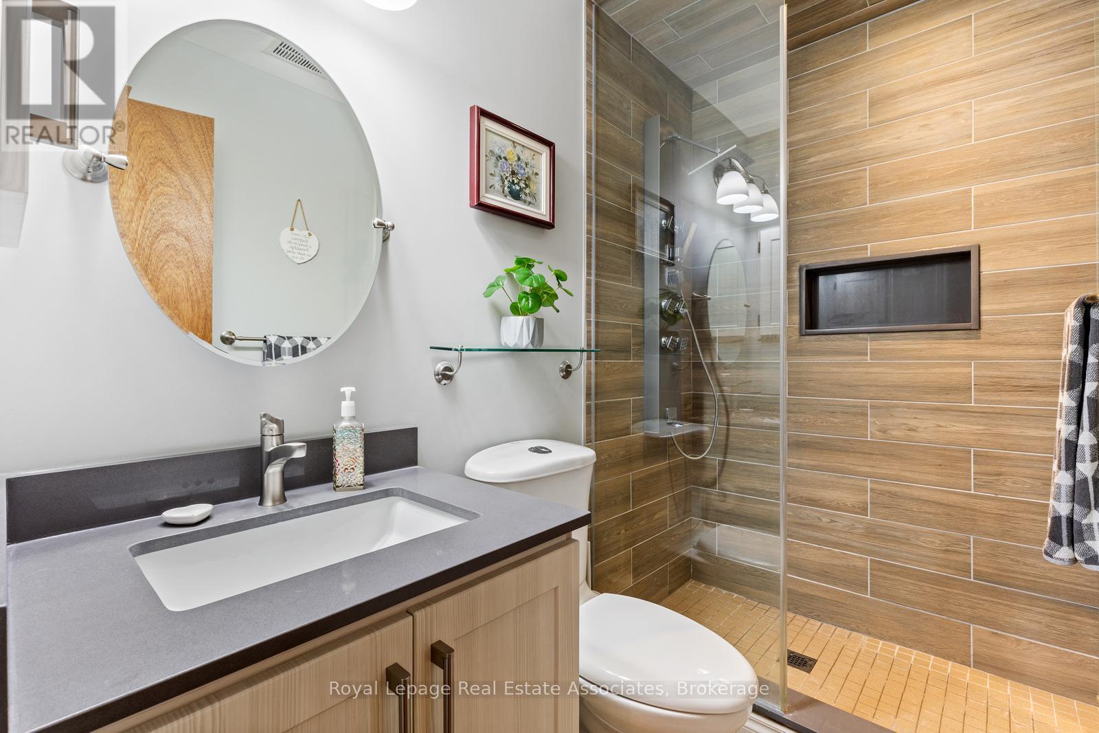 449 Mallorytown Avenue, Mississauga, Ontario  L4Z 2M8 - Photo 24 - W12425745
