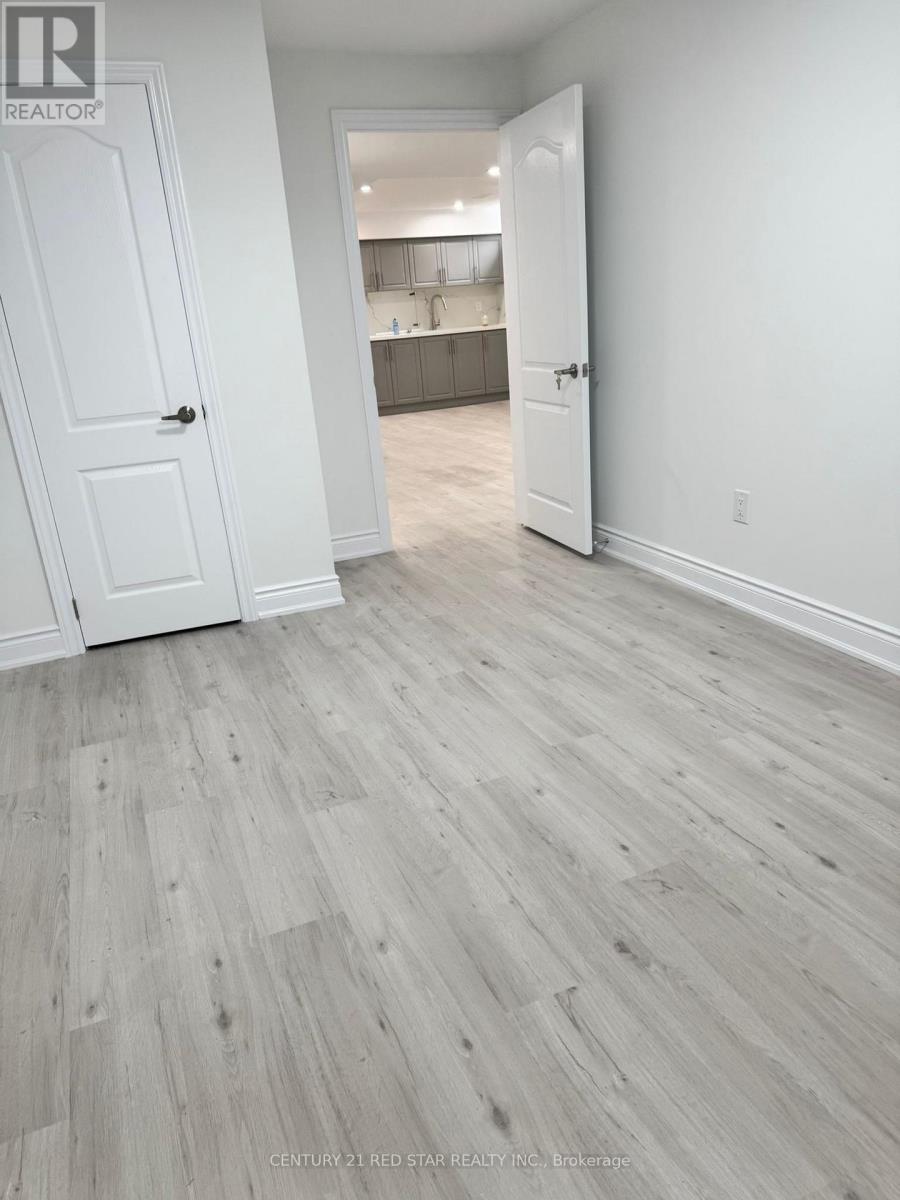 1 Goodview Drive, Brampton, Ontario  L6R 4C5 - Photo 10 - W12425759