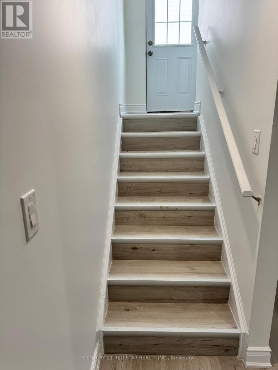 1 Goodview Drive, Brampton, Ontario  L6R 4C5 - Photo 14 - W12425759