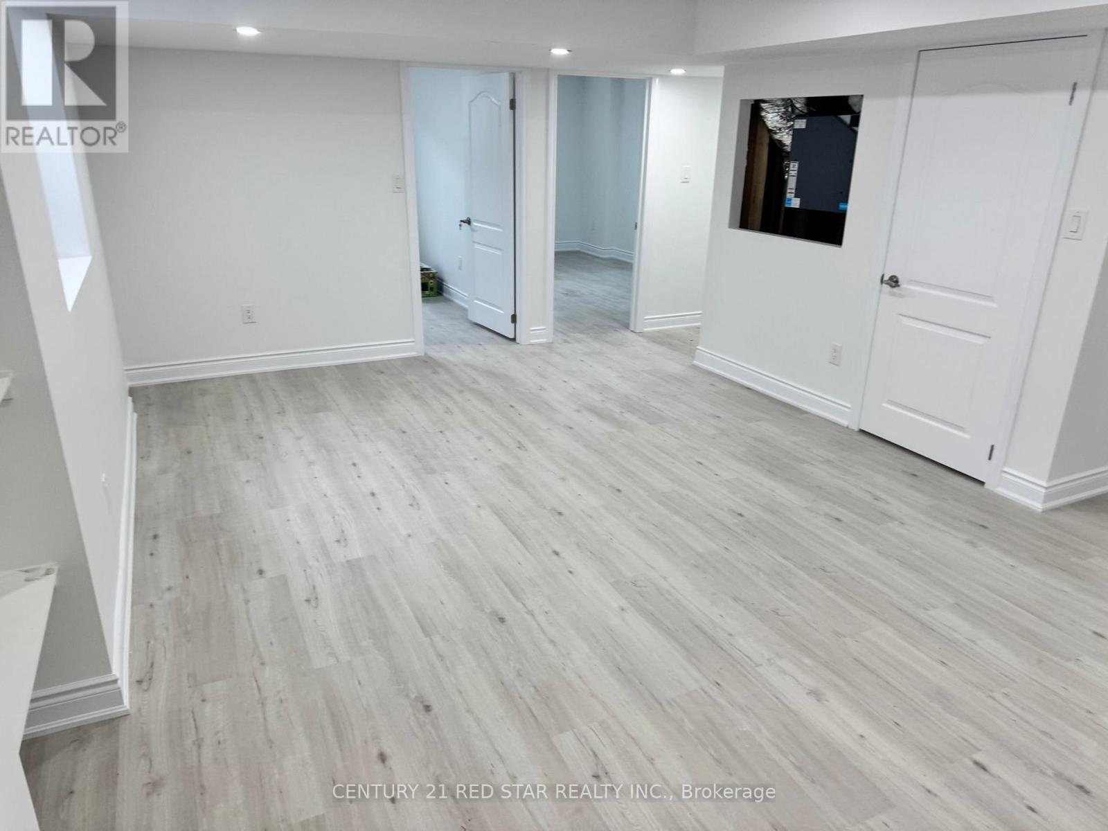 1 Goodview Drive, Brampton, Ontario  L6R 4C5 - Photo 5 - W12425759