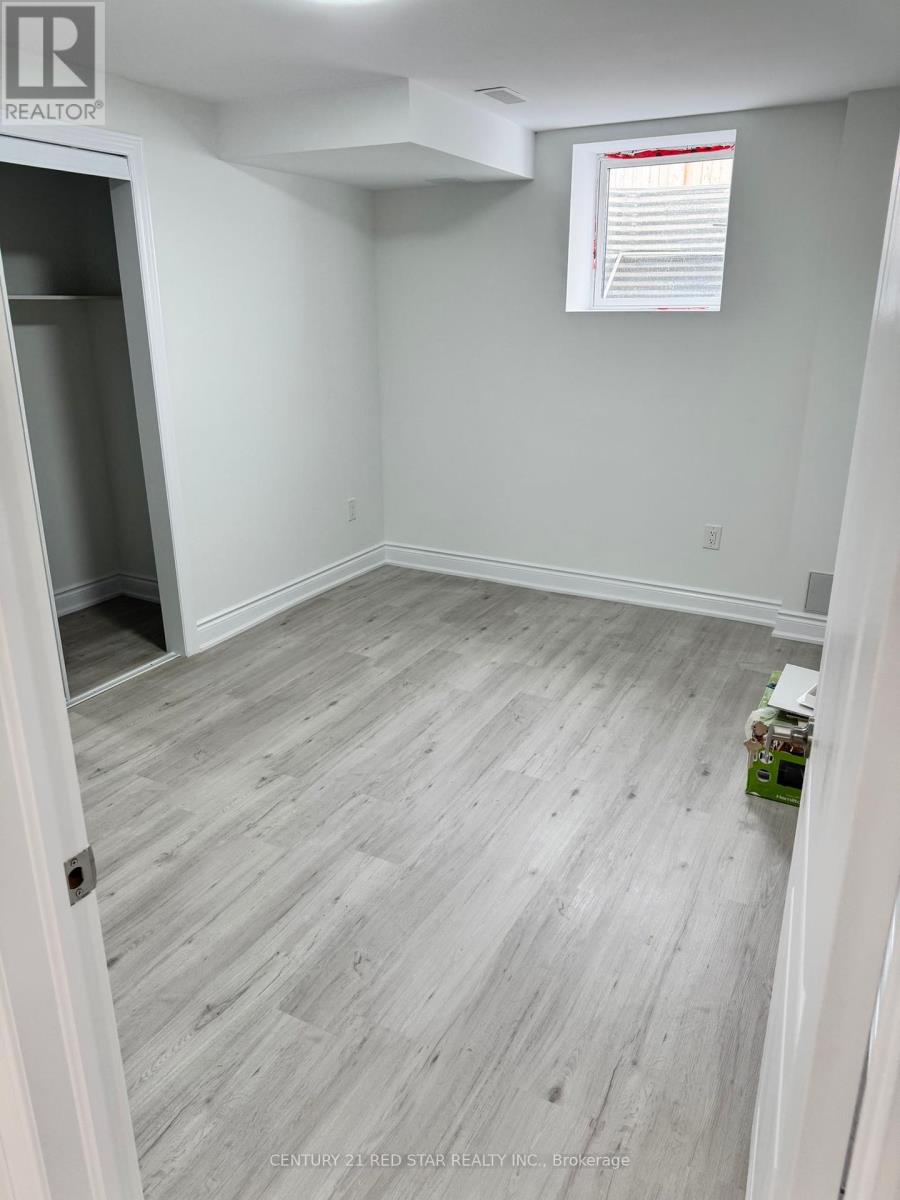 1 Goodview Drive, Brampton, Ontario  L6R 4C5 - Photo 8 - W12425759