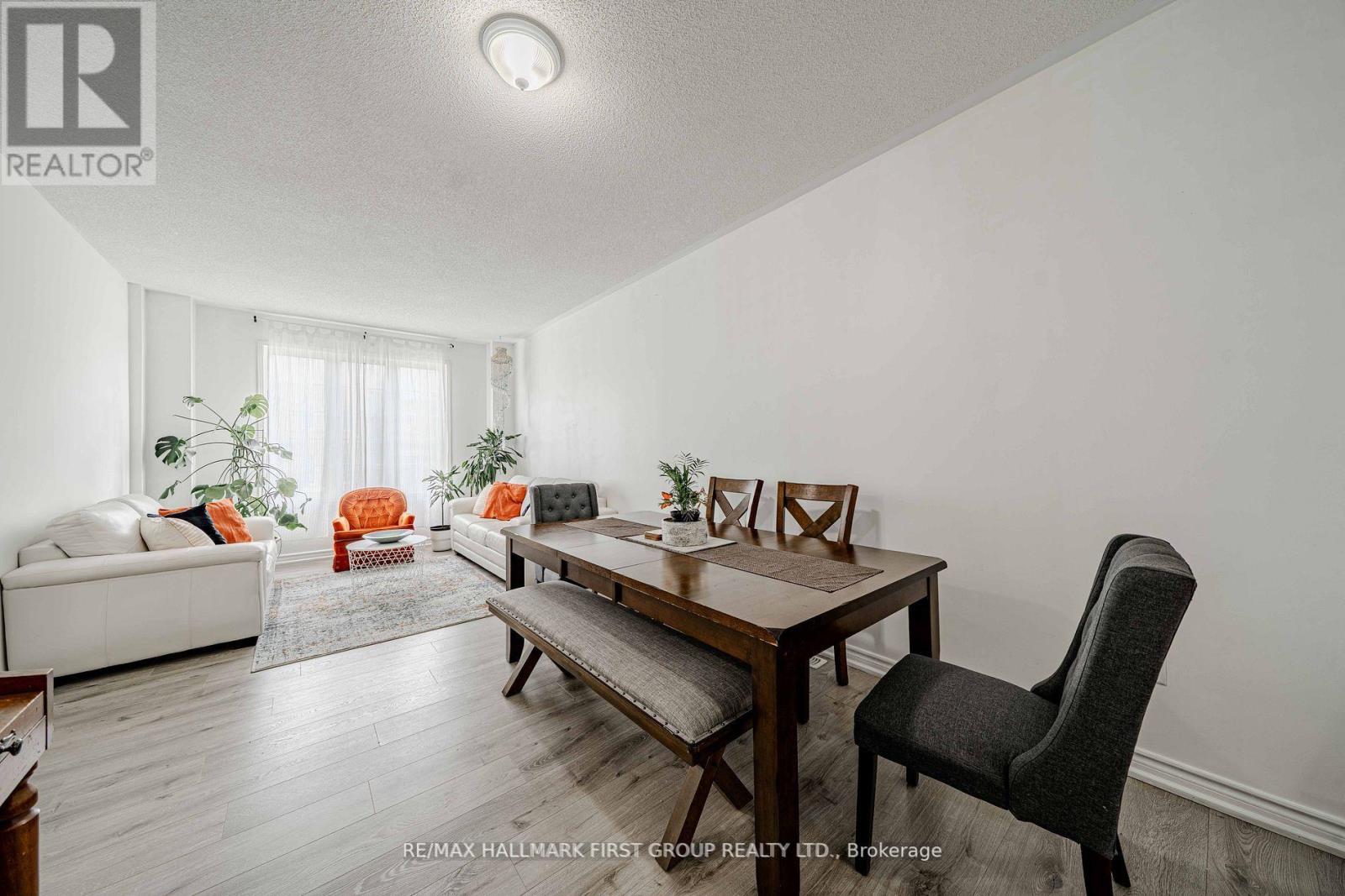 19 Kidd Terrace, Toronto, Ontario  M3J 3S9 - Photo 15 - W12425770