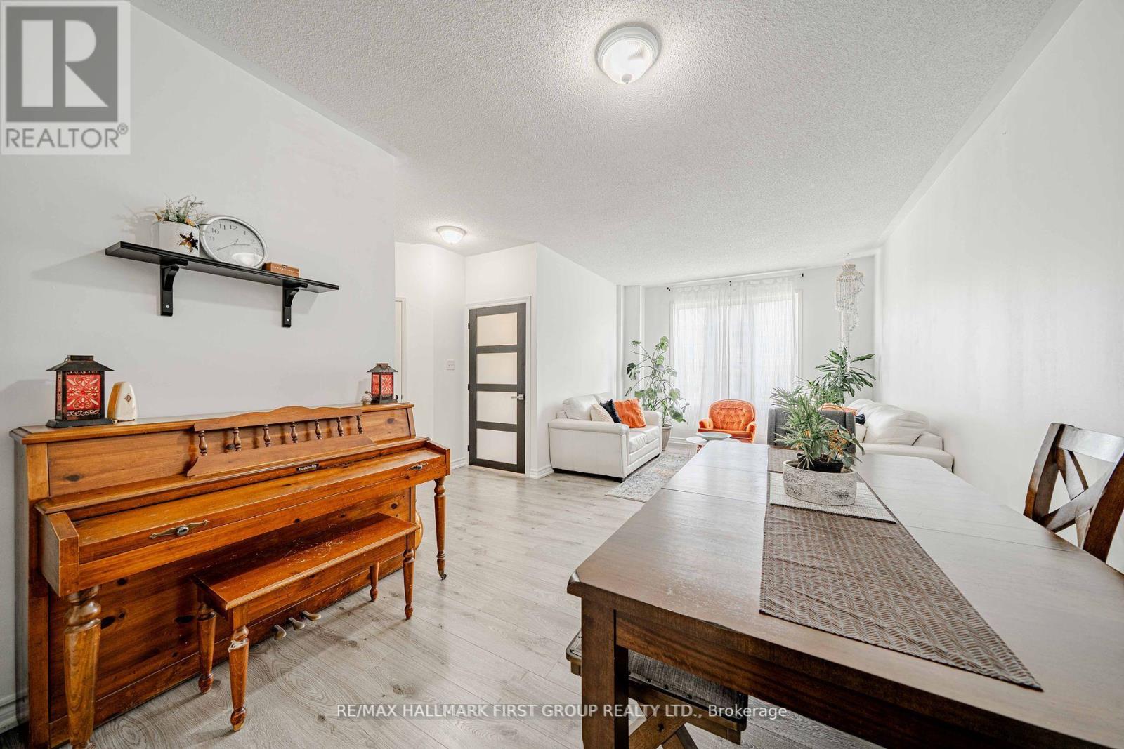19 Kidd Terrace, Toronto, Ontario  M3J 3S9 - Photo 16 - W12425770