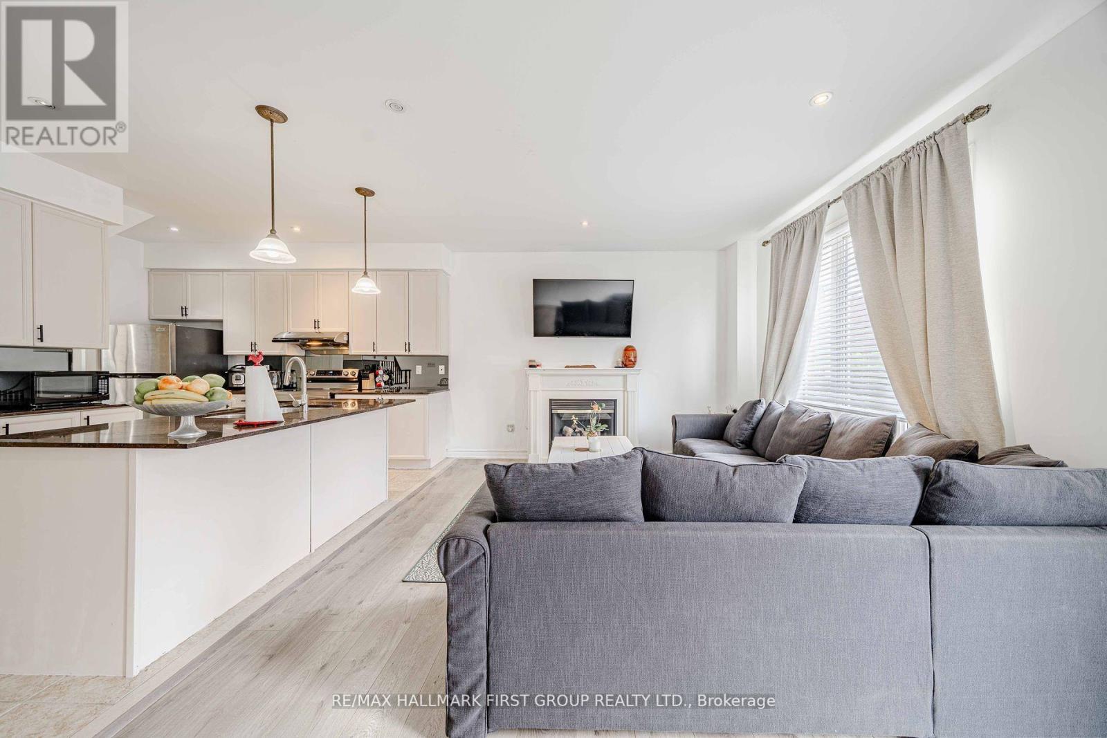 19 Kidd Terrace, Toronto, Ontario  M3J 3S9 - Photo 18 - W12425770