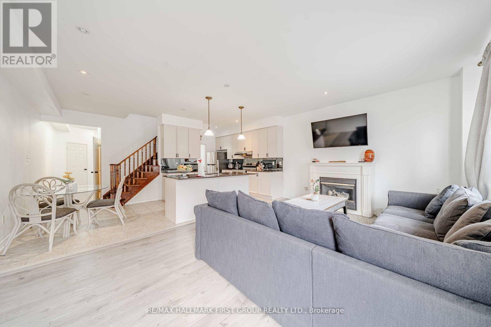 19 Kidd Terrace, Toronto, Ontario  M3J 3S9 - Photo 19 - W12425770