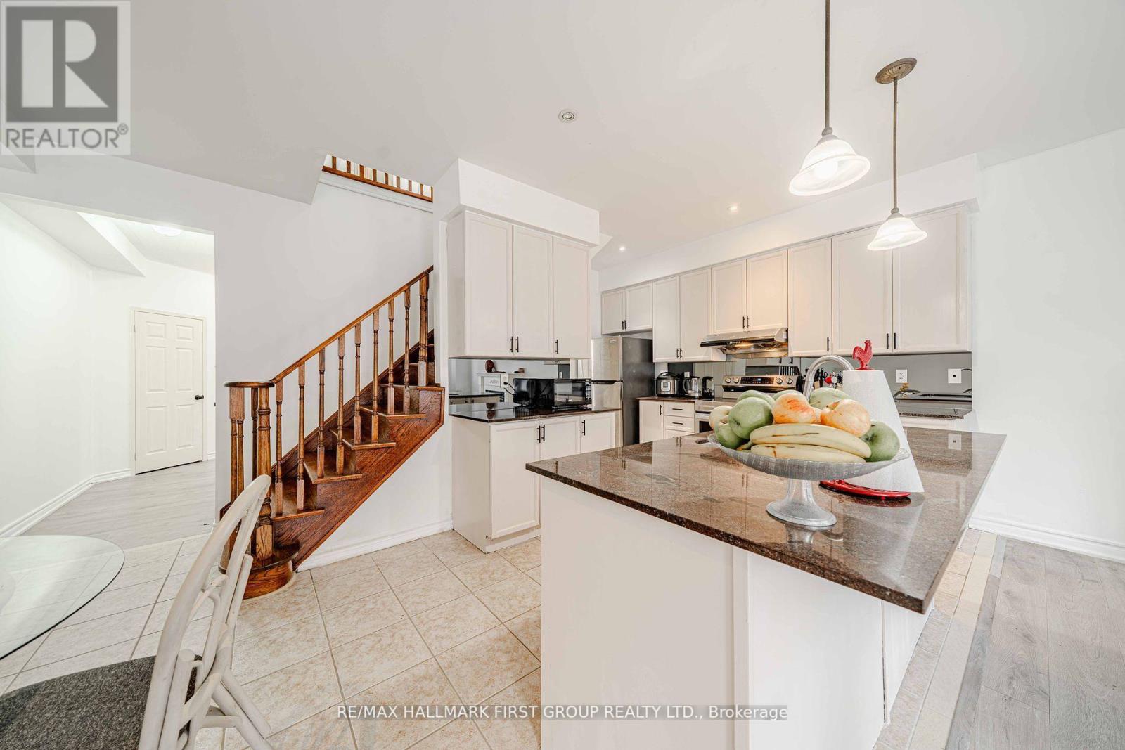 19 Kidd Terrace, Toronto, Ontario  M3J 3S9 - Photo 22 - W12425770