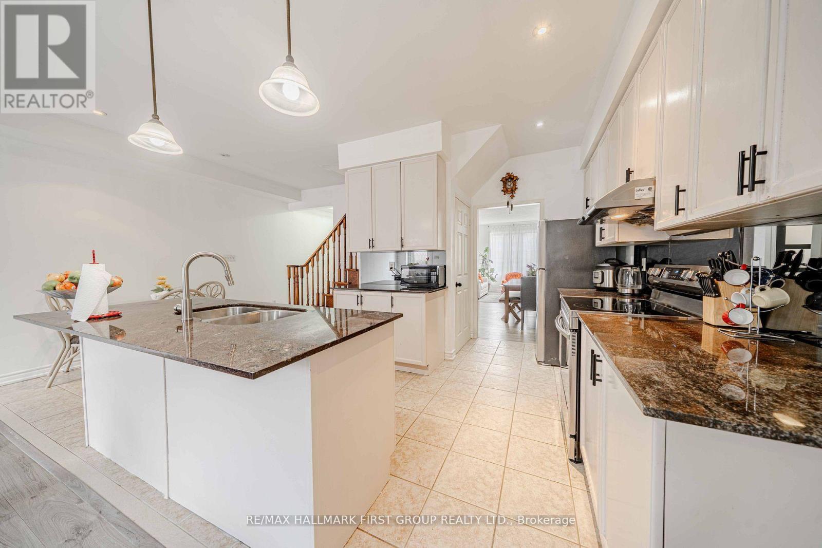 19 Kidd Terrace, Toronto, Ontario  M3J 3S9 - Photo 23 - W12425770