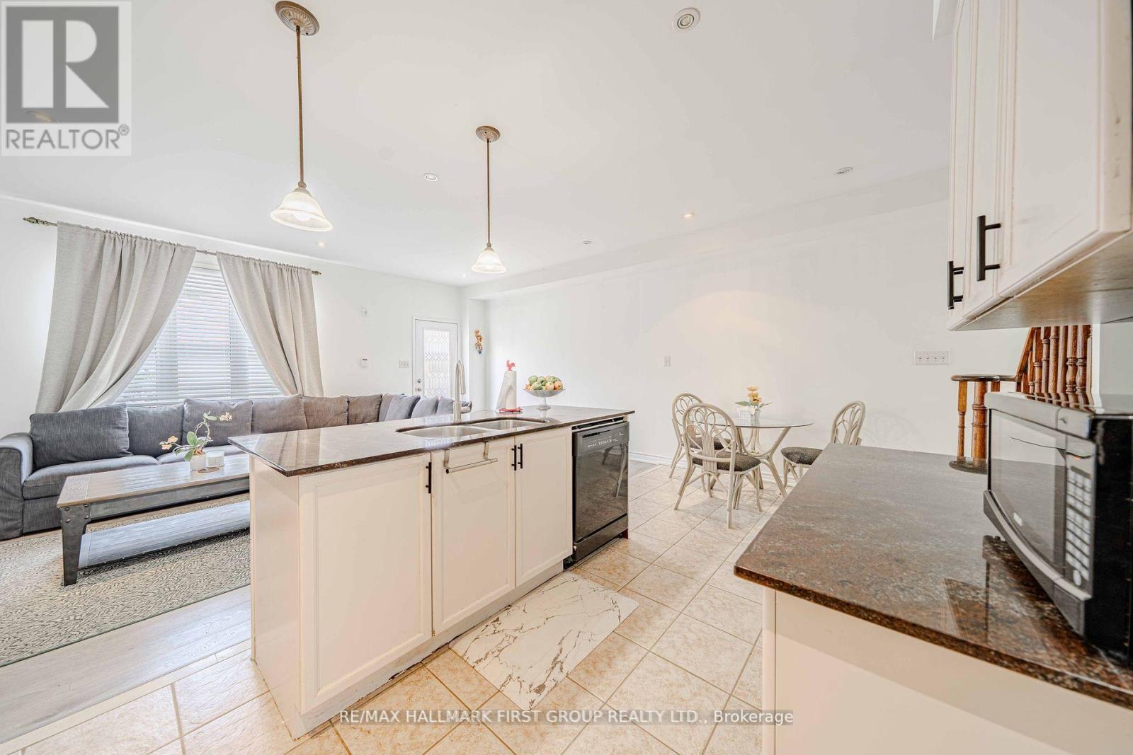 19 Kidd Terrace, Toronto, Ontario  M3J 3S9 - Photo 26 - W12425770