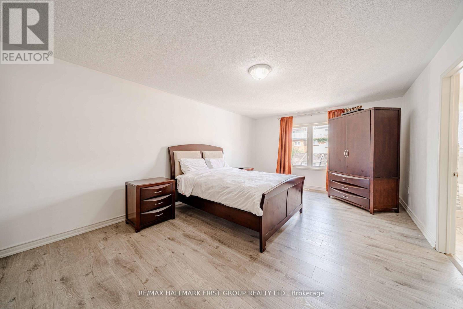 19 Kidd Terrace, Toronto, Ontario  M3J 3S9 - Photo 34 - W12425770