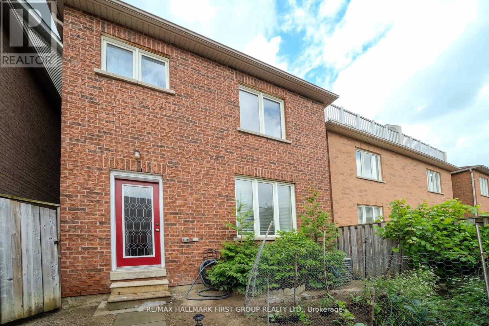 19 Kidd Terrace, Toronto, Ontario  M3J 3S9 - Photo 48 - W12425770