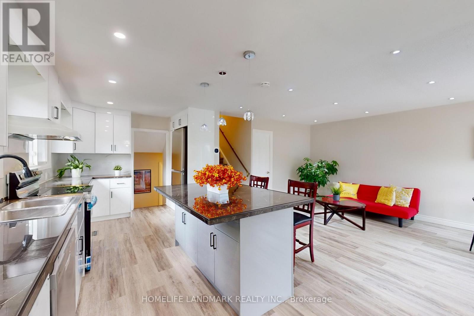 2203 Council Ring Road, Mississauga, Ontario  L5L 1B6 - Photo 12 - W12425773