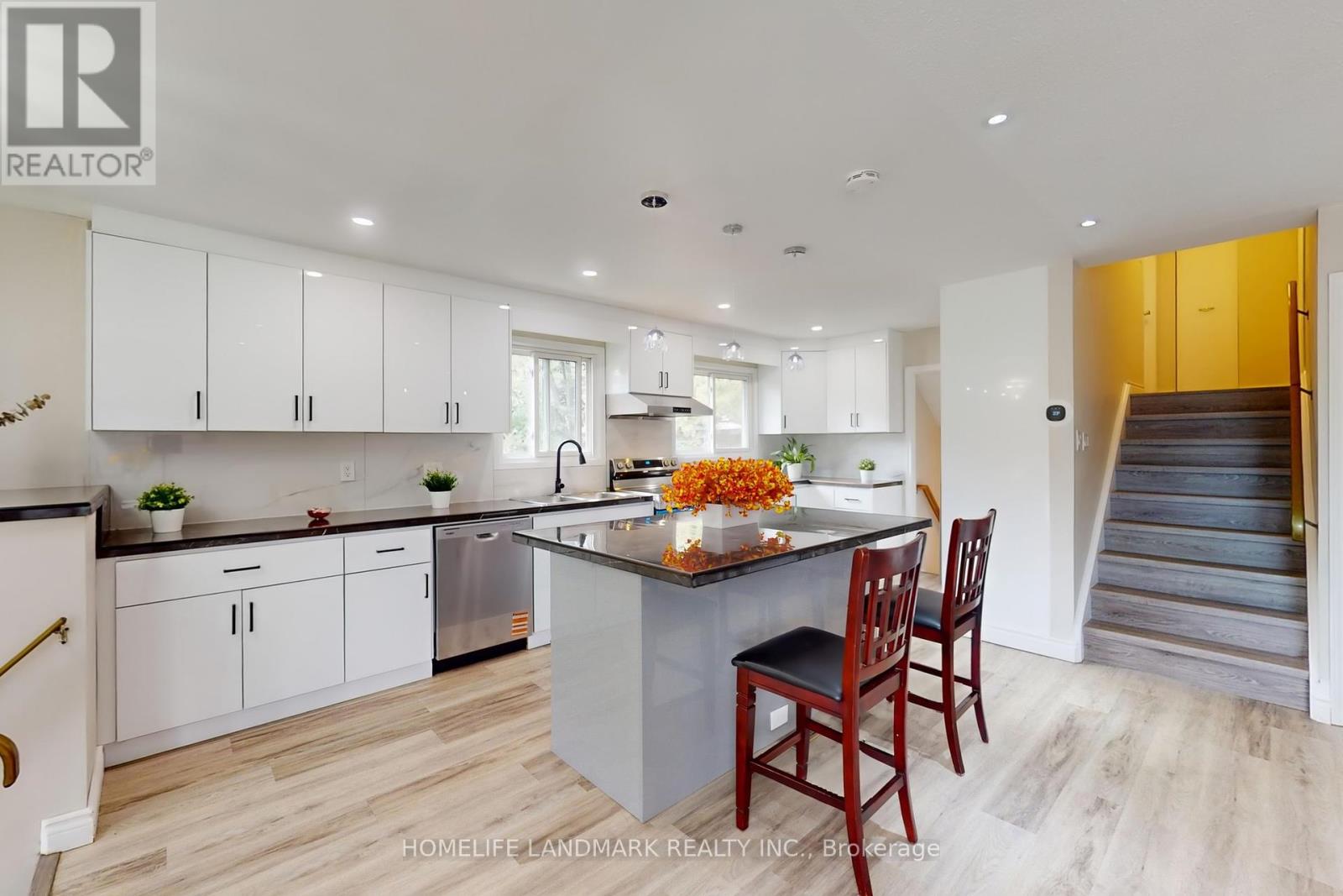 2203 Council Ring Road, Mississauga, Ontario  L5L 1B6 - Photo 13 - W12425773