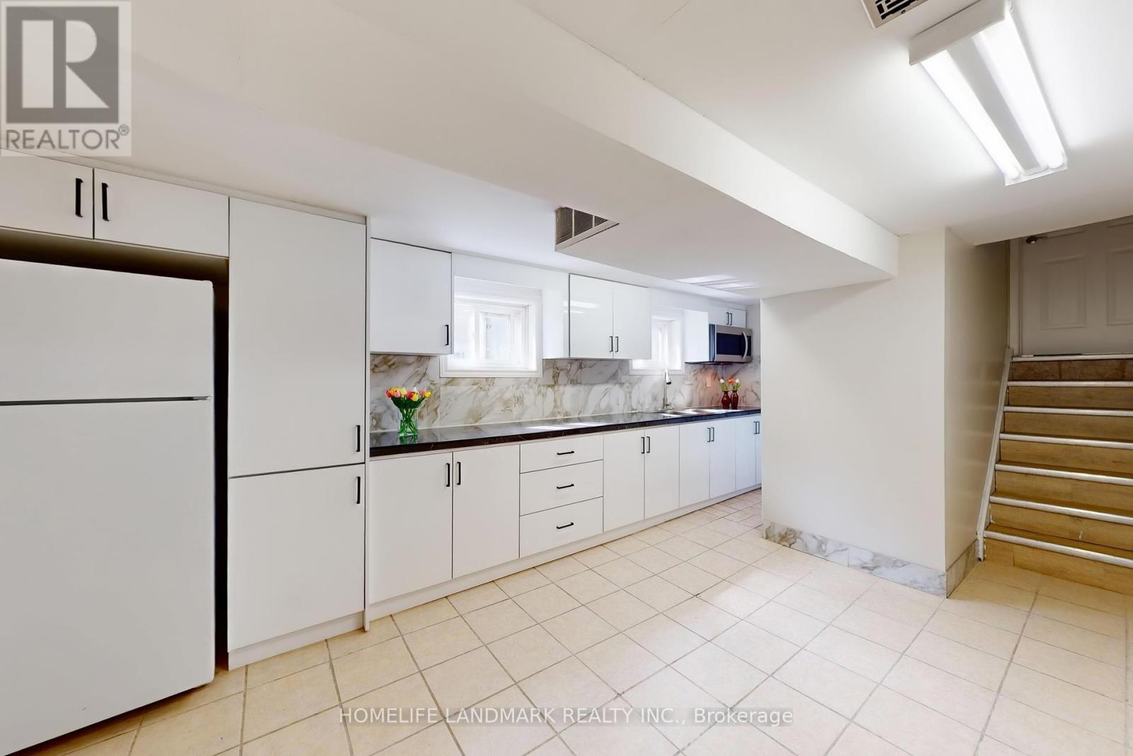 2203 Council Ring Road, Mississauga, Ontario  L5L 1B6 - Photo 33 - W12425773