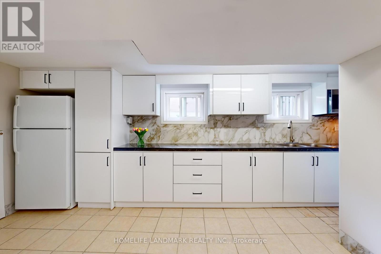 2203 Council Ring Road, Mississauga, Ontario  L5L 1B6 - Photo 34 - W12425773