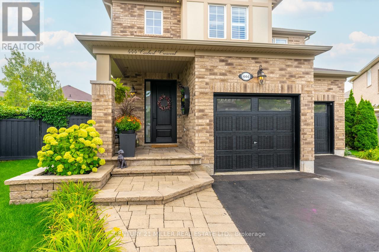 444 Carbert Crescent, Milton, Ontario  L9T 8H8 - Photo 3 - W12425781