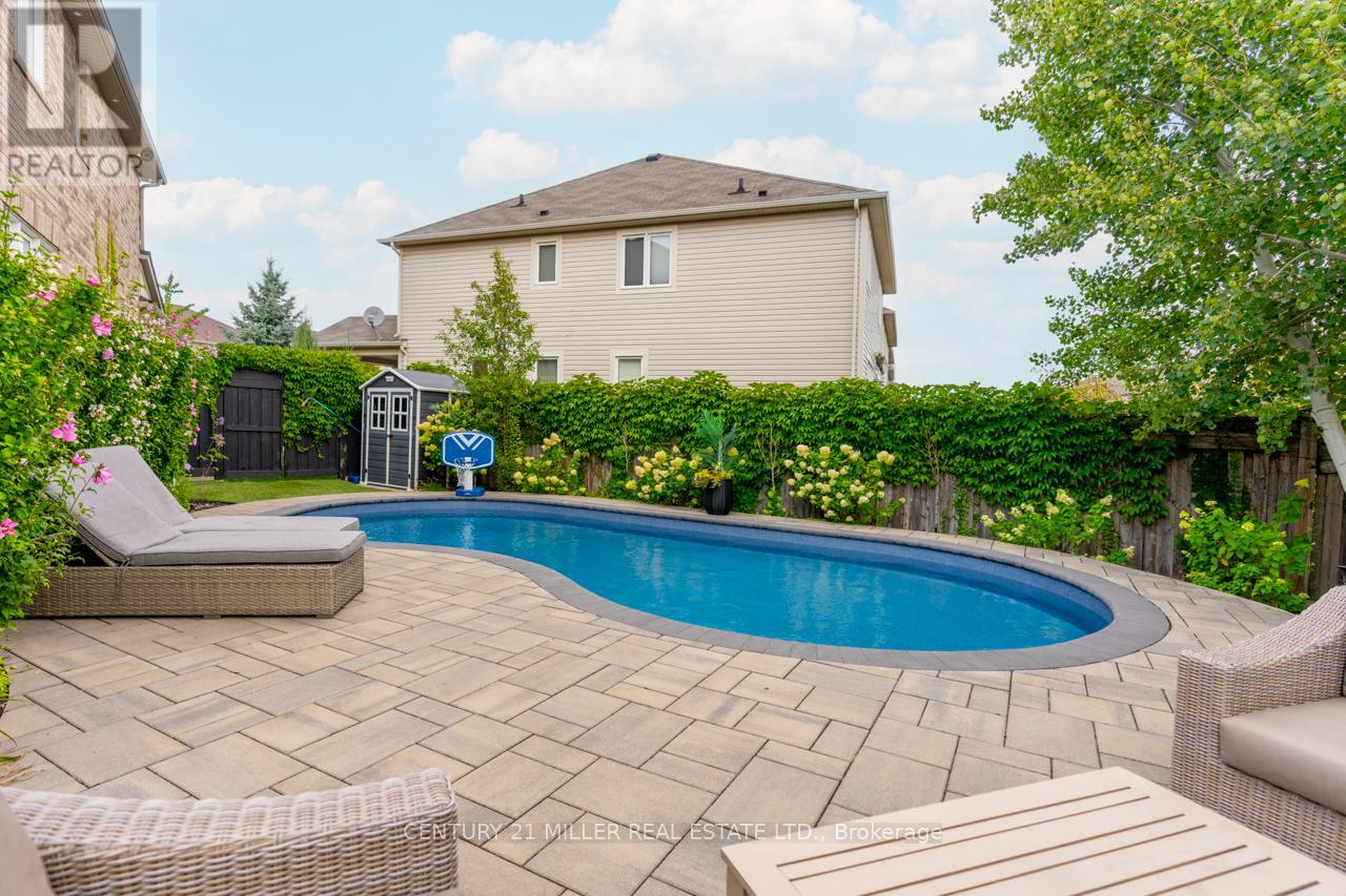 444 Carbert Crescent, Milton, Ontario  L9T 8H8 - Photo 34 - W12425781