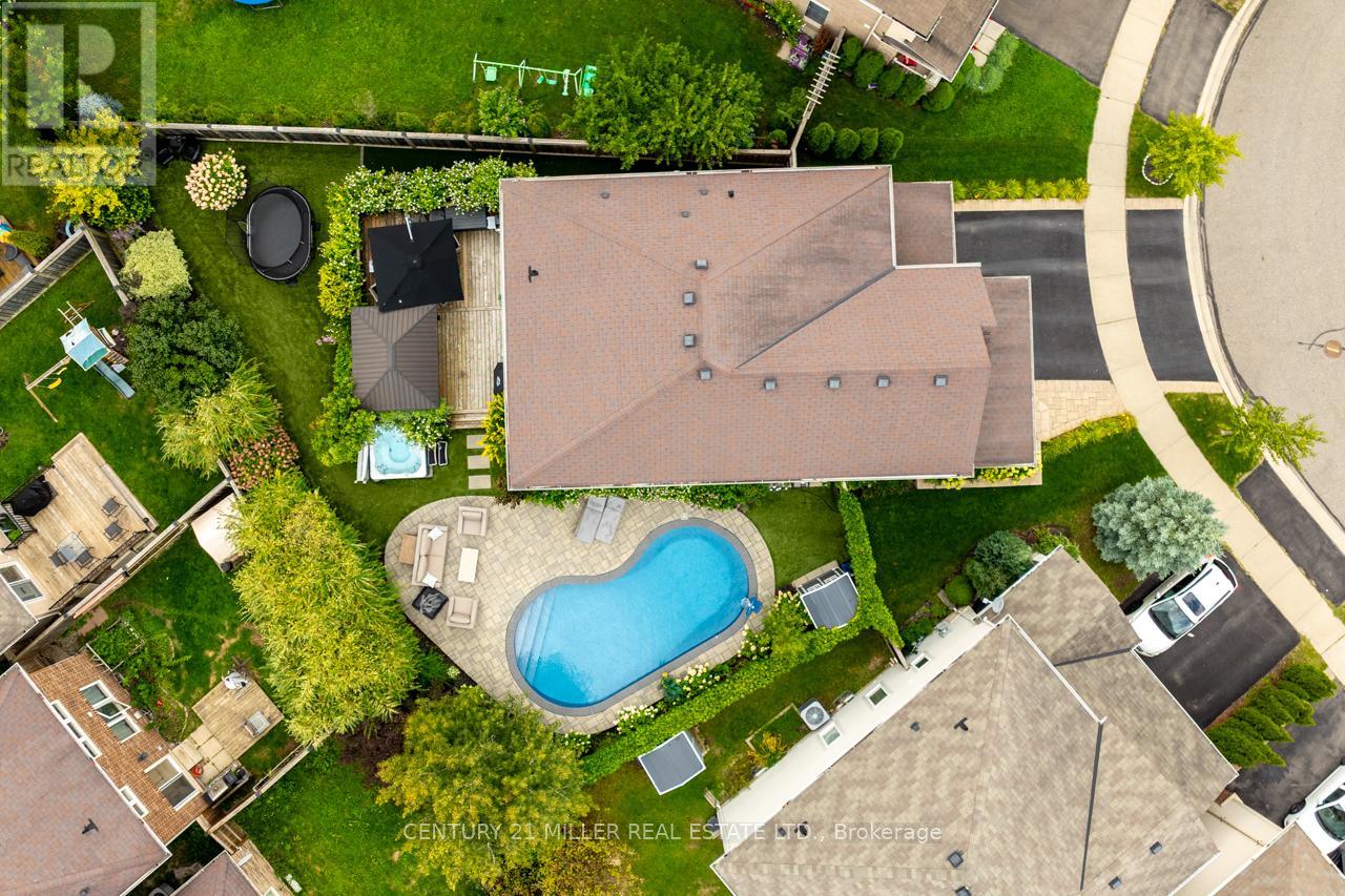 444 Carbert Crescent, Milton, Ontario  L9T 8H8 - Photo 41 - W12425781