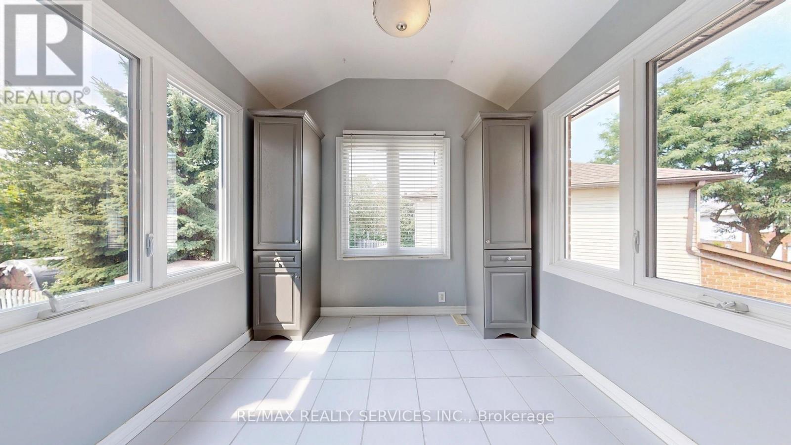 14 Myna Court, Brampton, Ontario  L6S 4H8 - Photo 28 - W12425812