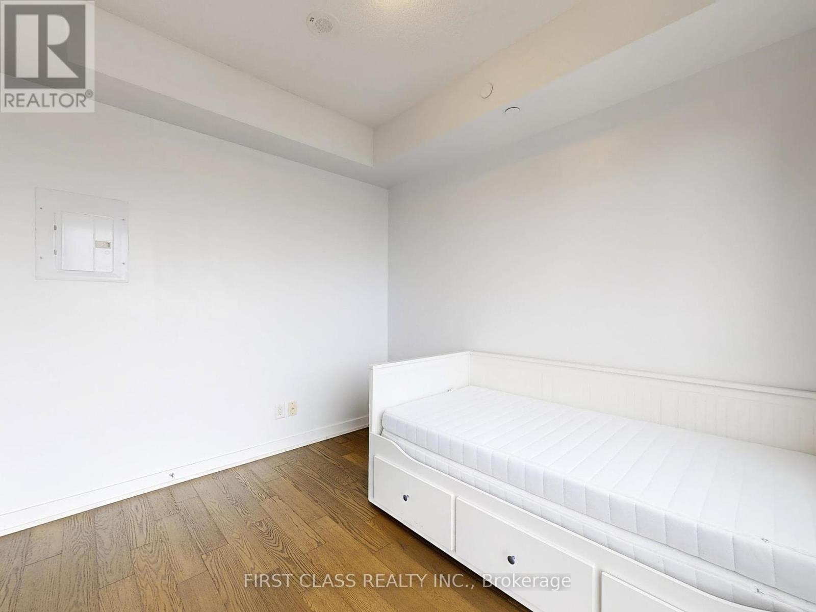 1802 - 4011 Brickstone Mews, Mississauga, Ontario  L5B 0J7 - Photo 19 - W12425829