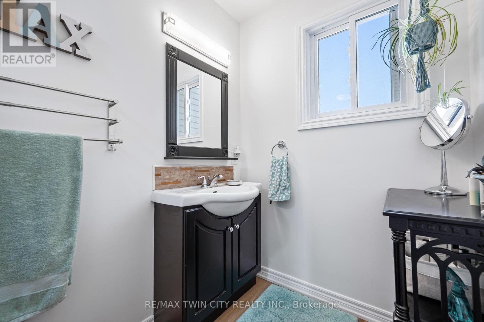 18 - 301 Carlow Road, Central Elgin, Ontario  N5L 1B7 - Photo 26 - X12425671