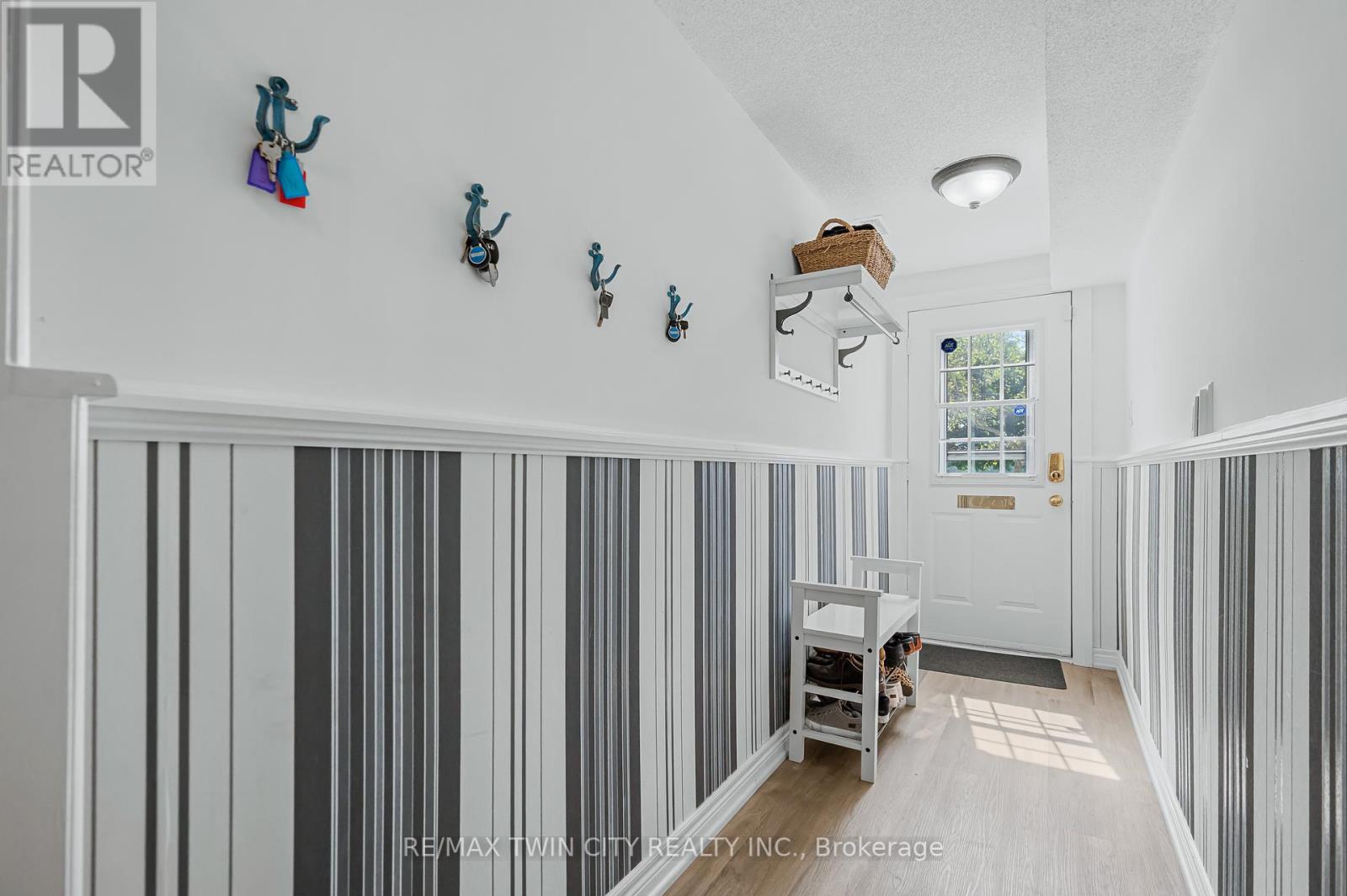 18 - 301 Carlow Road, Central Elgin, Ontario  N5L 1B7 - Photo 5 - X12425671