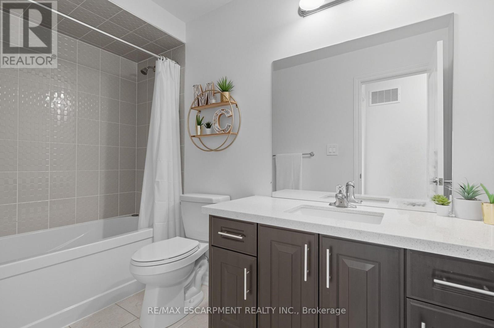 10 Beretta Street, Tillsonburg, Ontario  N4G 0J7 - Photo 18 - X12425711
